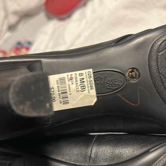 Strictly Comfort peep toe leather shoes Size 8 NWTs - Picture 5 of 9